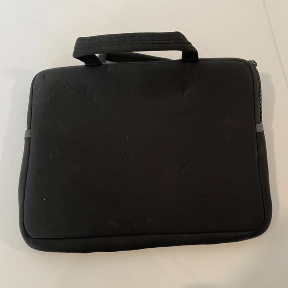 CASE LOGIC IPAD STORAGE BAG BLACK 11.5 X 9 IN - Picture 2 of 2